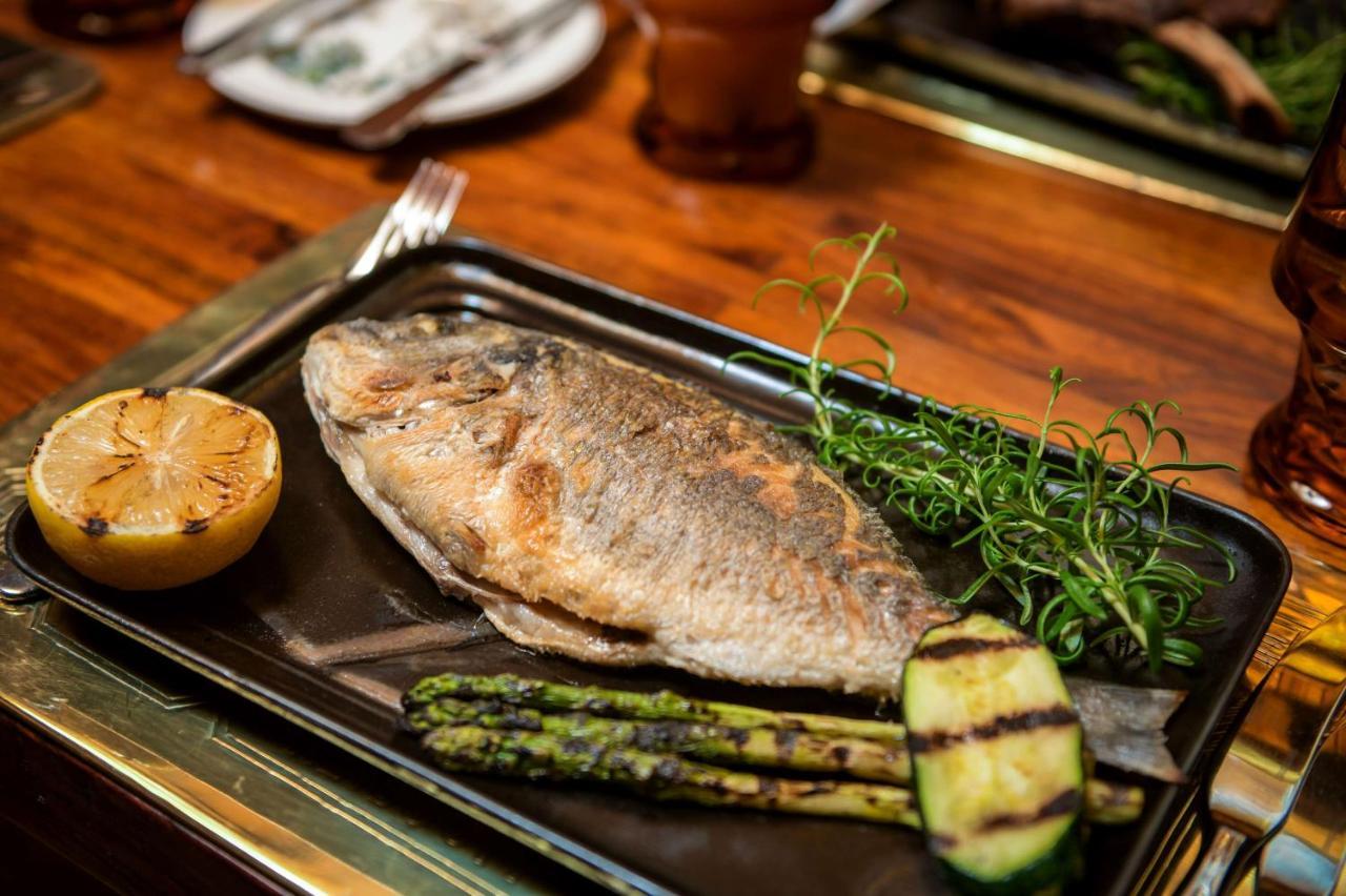 Radisson Blu Hotel, Kuwait Kuwait City Exterior foto Grilled turbot