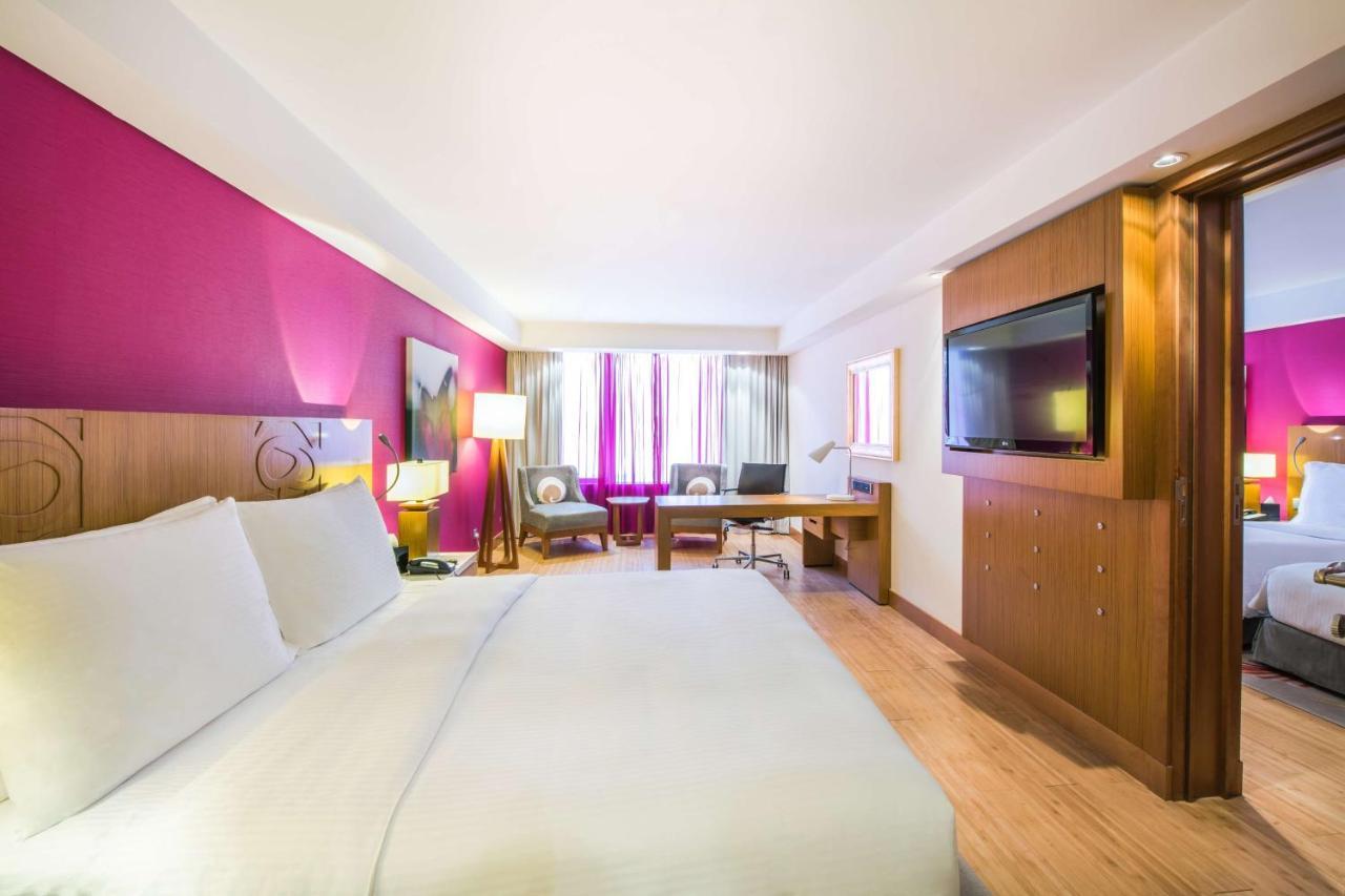 Radisson Blu Hotel, Kuwait Kuwait City Exterior foto Suite