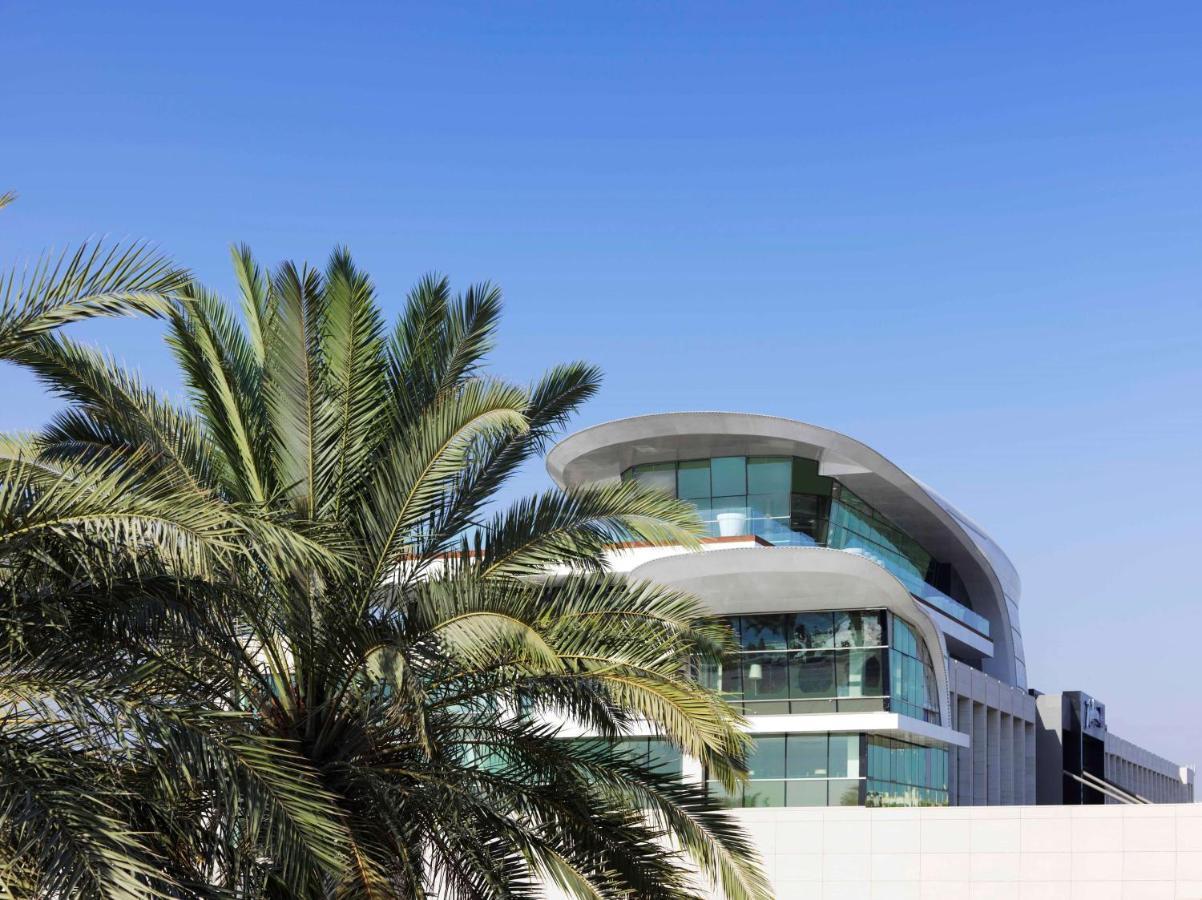 Radisson Blu Hotel, Kuwait Kuwait City Exterior foto The Jumeirah Beach Hotel